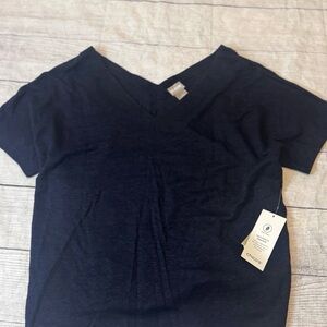 NWT Chico’s Navy Blue 100% Linen V Neck Tee Shirt 1 M